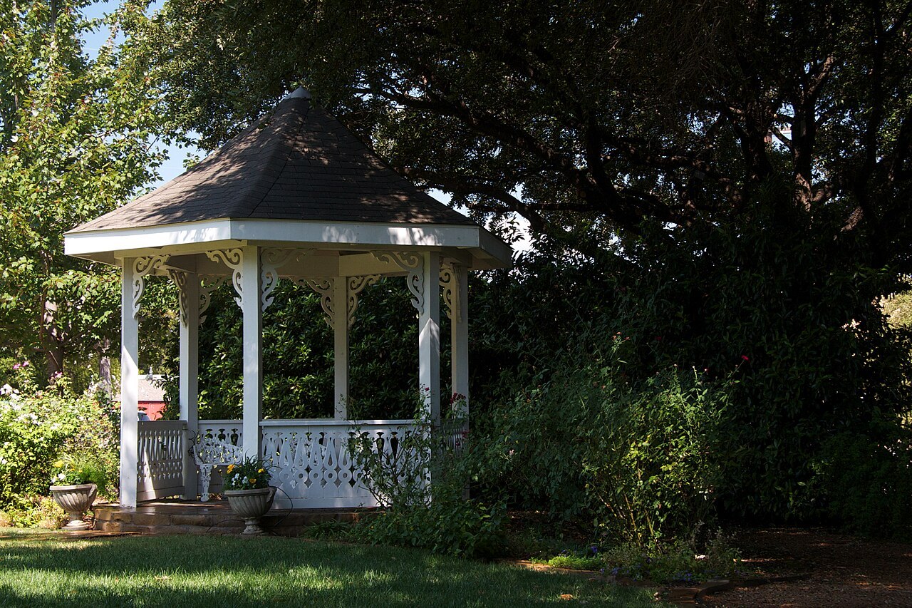 Heard-Craig House and Gardens
